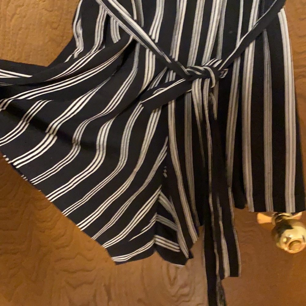 Striped Tie Waist Wrap Romper - Picture 4 of 5